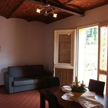 Apartment Casa Vacanze La Collina *